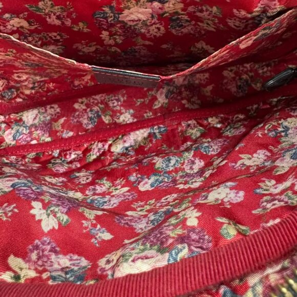 Gucci Laminated Nappa Web Trapuntata GG Shoulder Bag 588-032225 - Picture 16 of 16